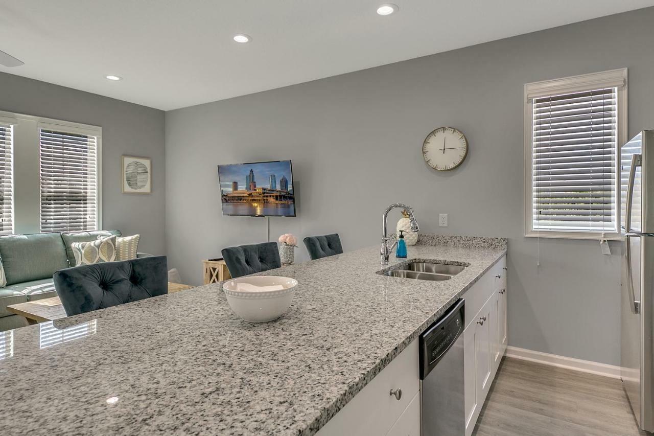 Appartamento New 3/2 Duplex Minutes From Heart Of Tampa -Unit B Esterno foto